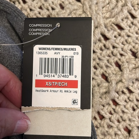 NWT Under Armour compression high-rise ankle leggings heat gear women’s XS gray - Picture 12 of 16